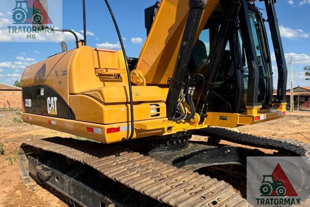 Caterpillar 320D -  7