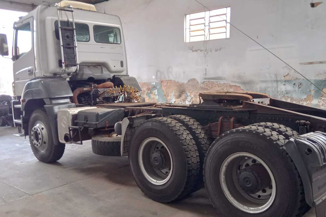 Mercedes Benz Axor 3344 - 08/08 5