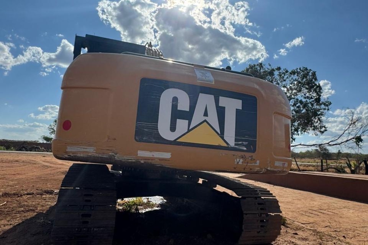 Caterpillar 320D - 12/12 3