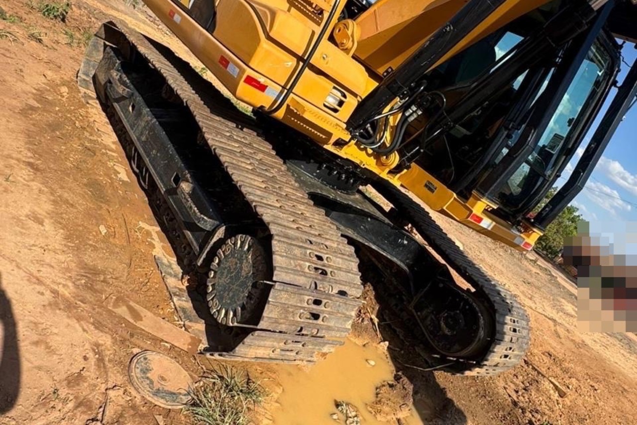 Caterpillar 320D - 12/12 11