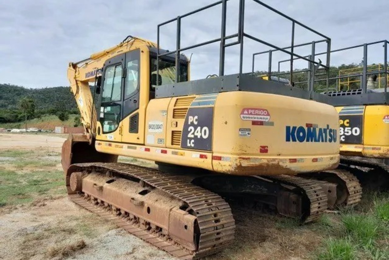 Komatsu PC240 - 18/18 2