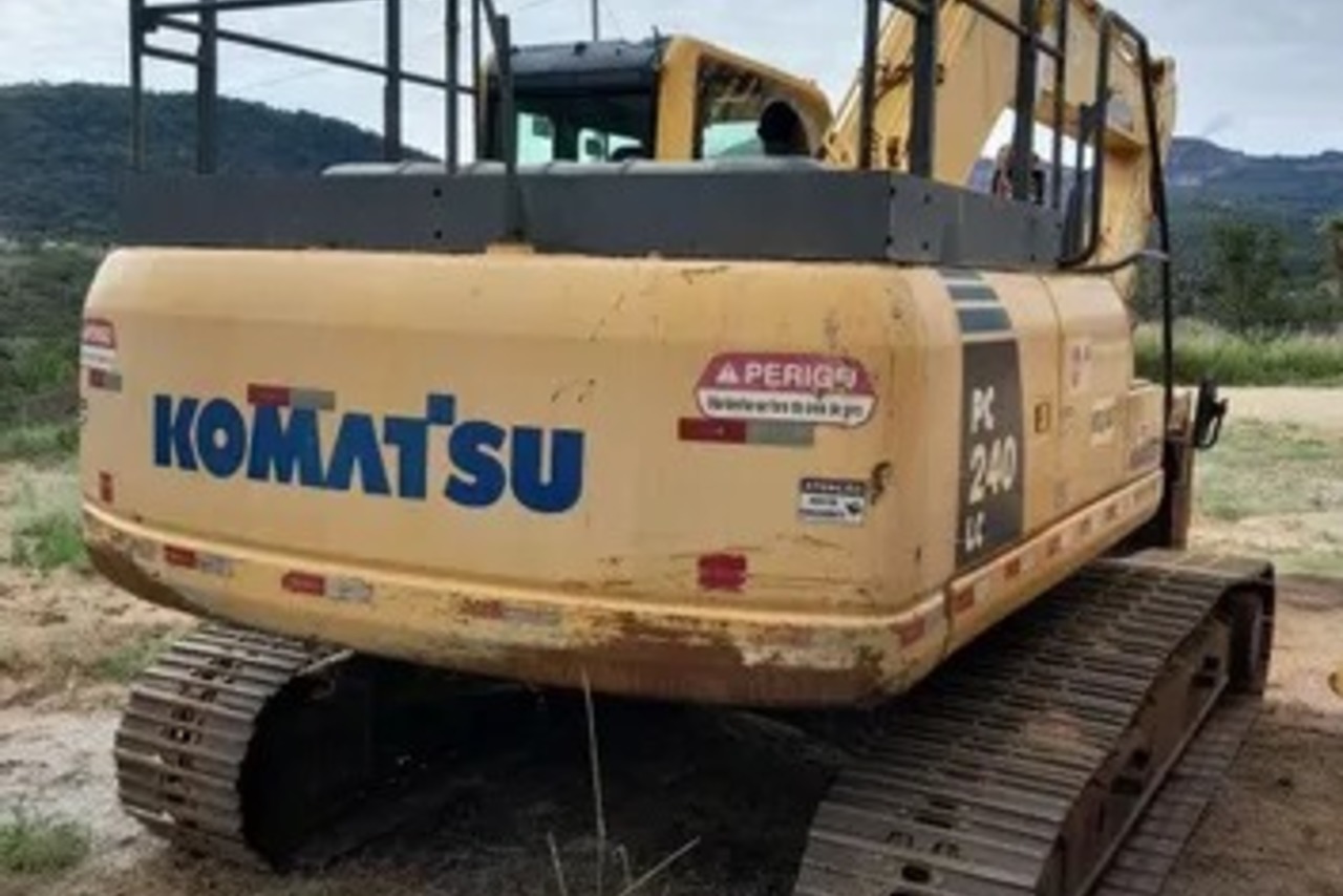 Komatsu PC240 - 18/18 4