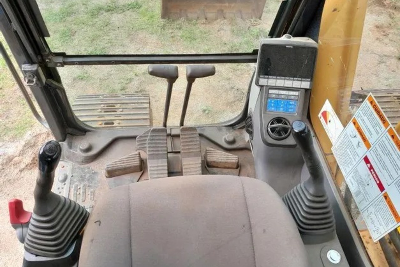 Komatsu PC240 - 18/18 12