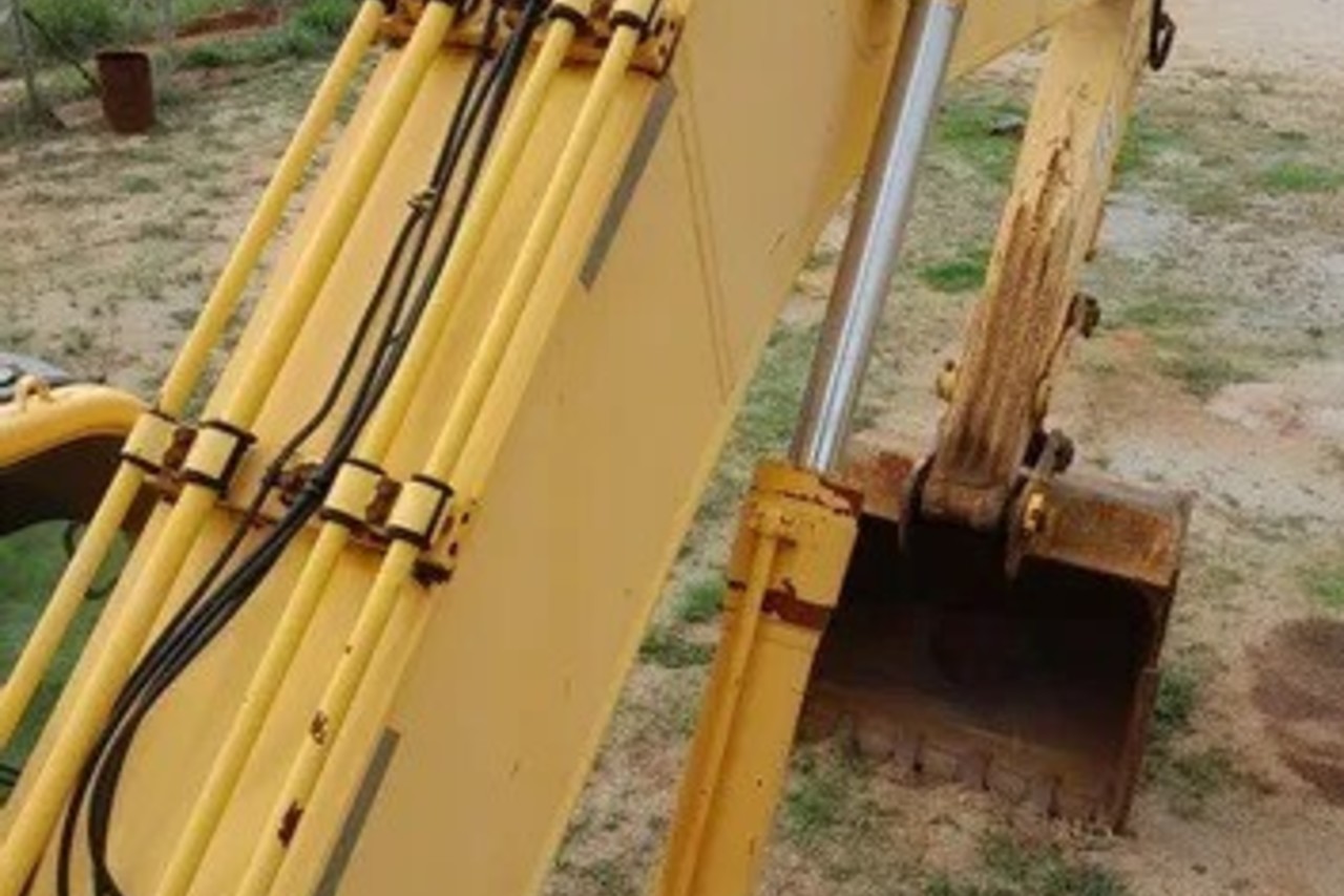 Komatsu PC240 - 18/18 13