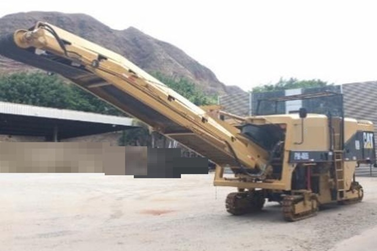 Caterpillar PM465 - 98/98 4