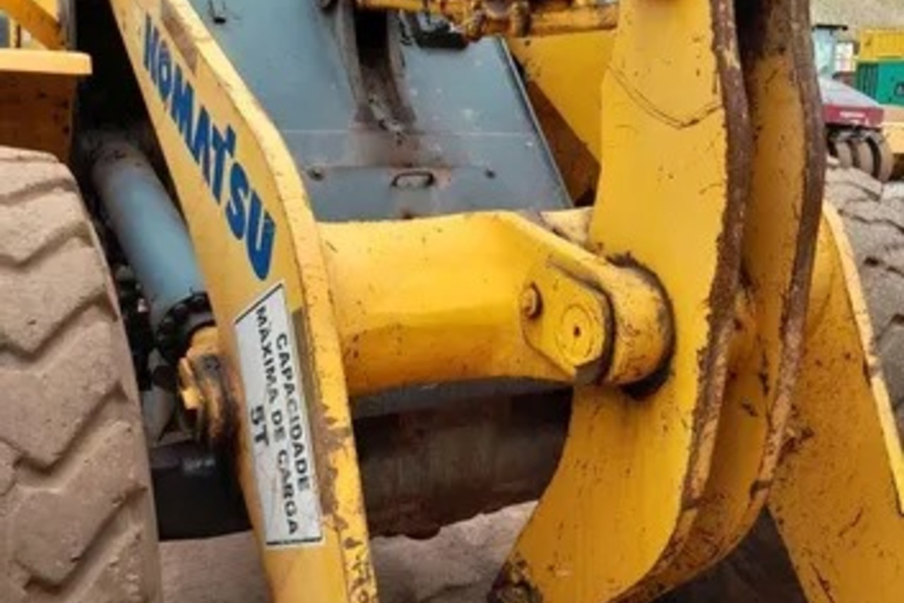 Komatsu  WA320 - 14/14 15