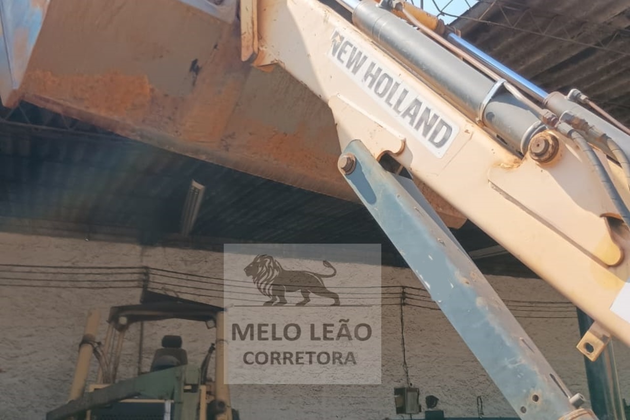 New Holland  LB90 - 07/07 8