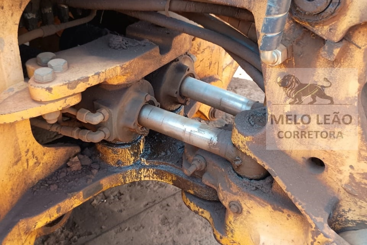 New Holland  LB90 - 07/07 15