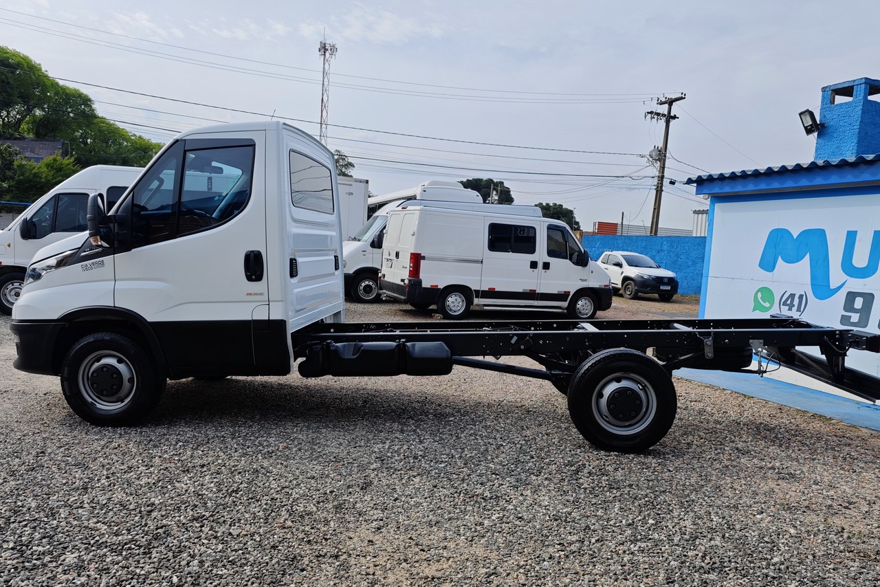 Iveco Daily Chassi 35s14 - 24/24 6