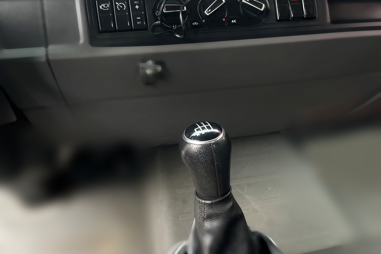 Volkswagen 11-180 Delivery  - 22/23 7