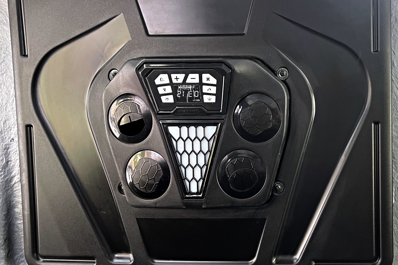 Volkswagen 11-180 Delivery  - 22/23 14