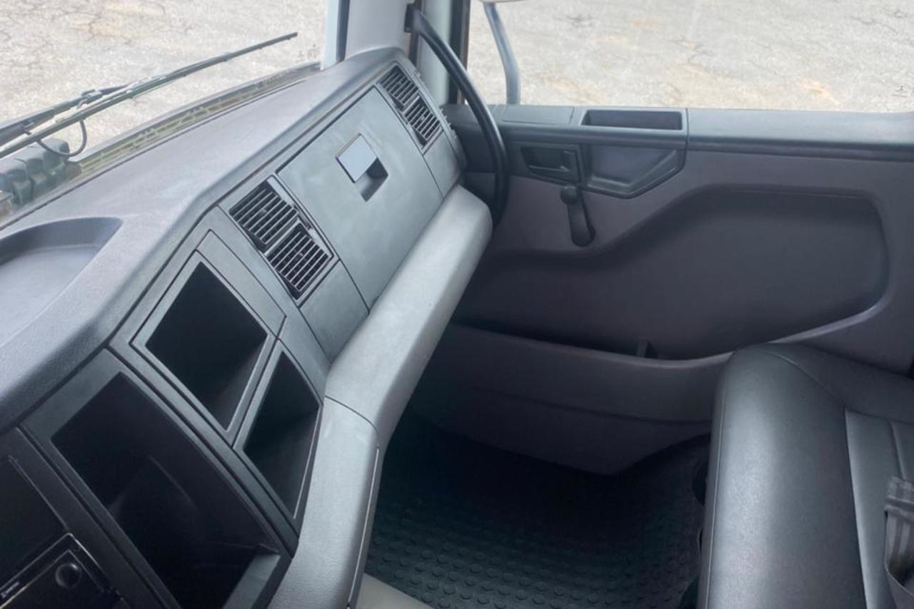 Volkswagen 17-260 E Constel. 4x2 - 21/22 3