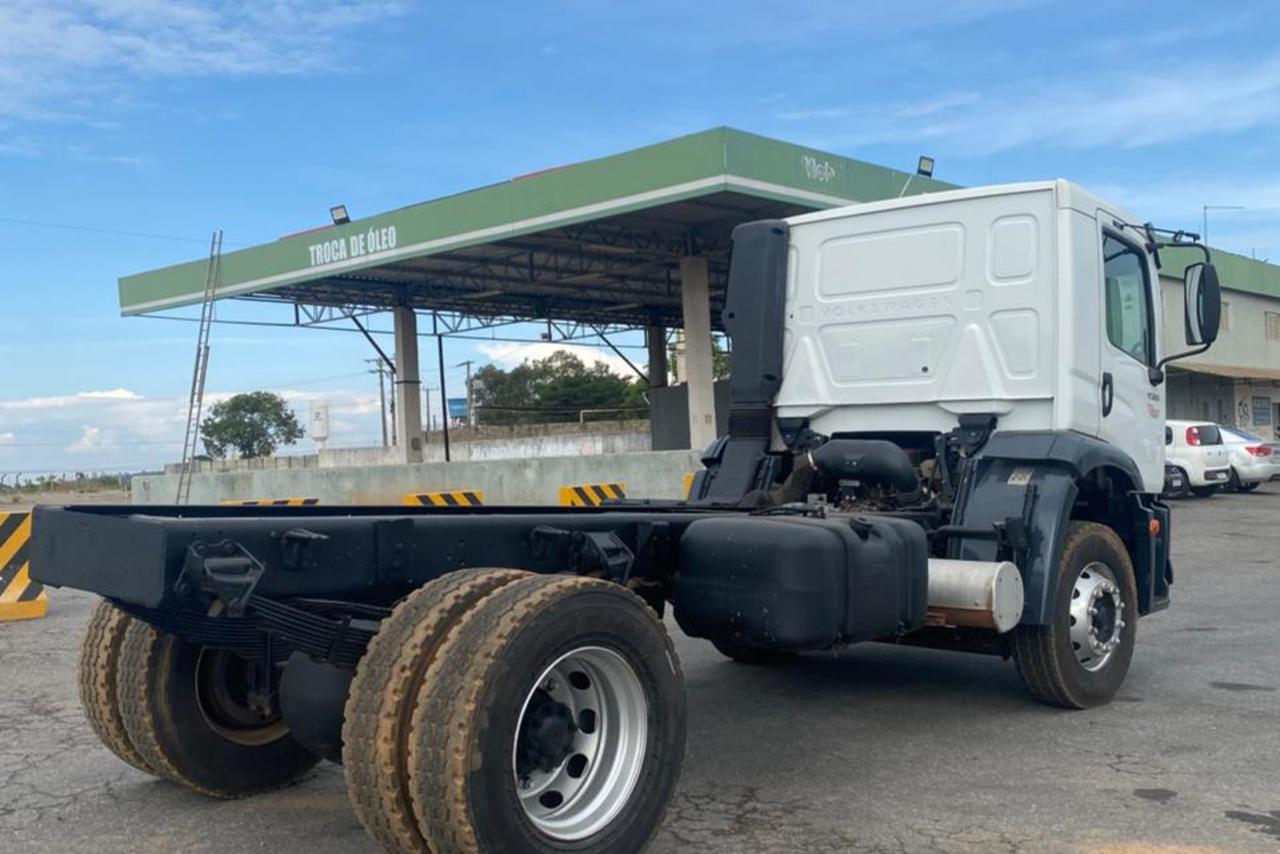 Volkswagen 17-260 E Constel. 4x2 - 21/22 6