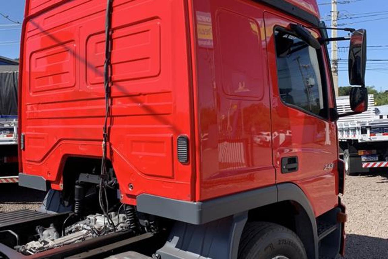 Mercedes Benz Atego 2430 - 14/14 3