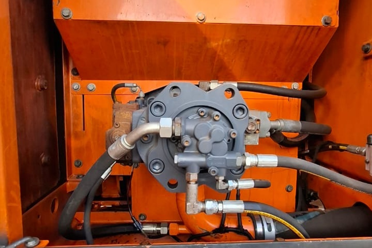 Doosan DX225LCA - 12/11 2