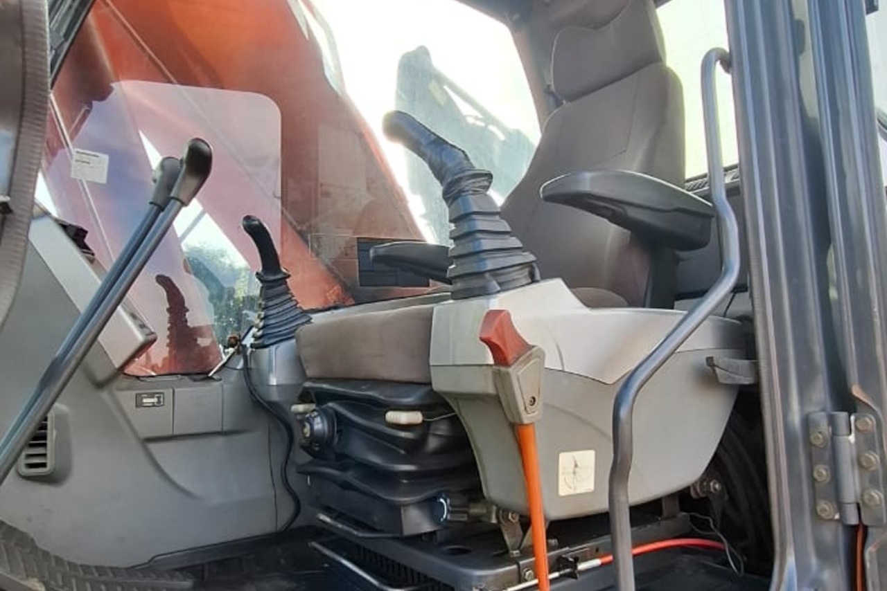 Doosan DX225LCA - 12/11 17
