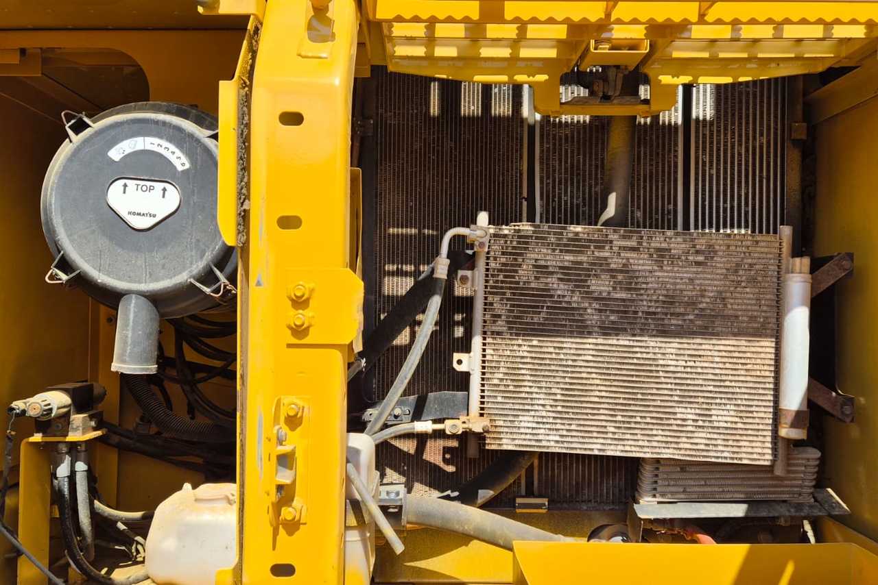 Komatsu PC200 - 17/17 10