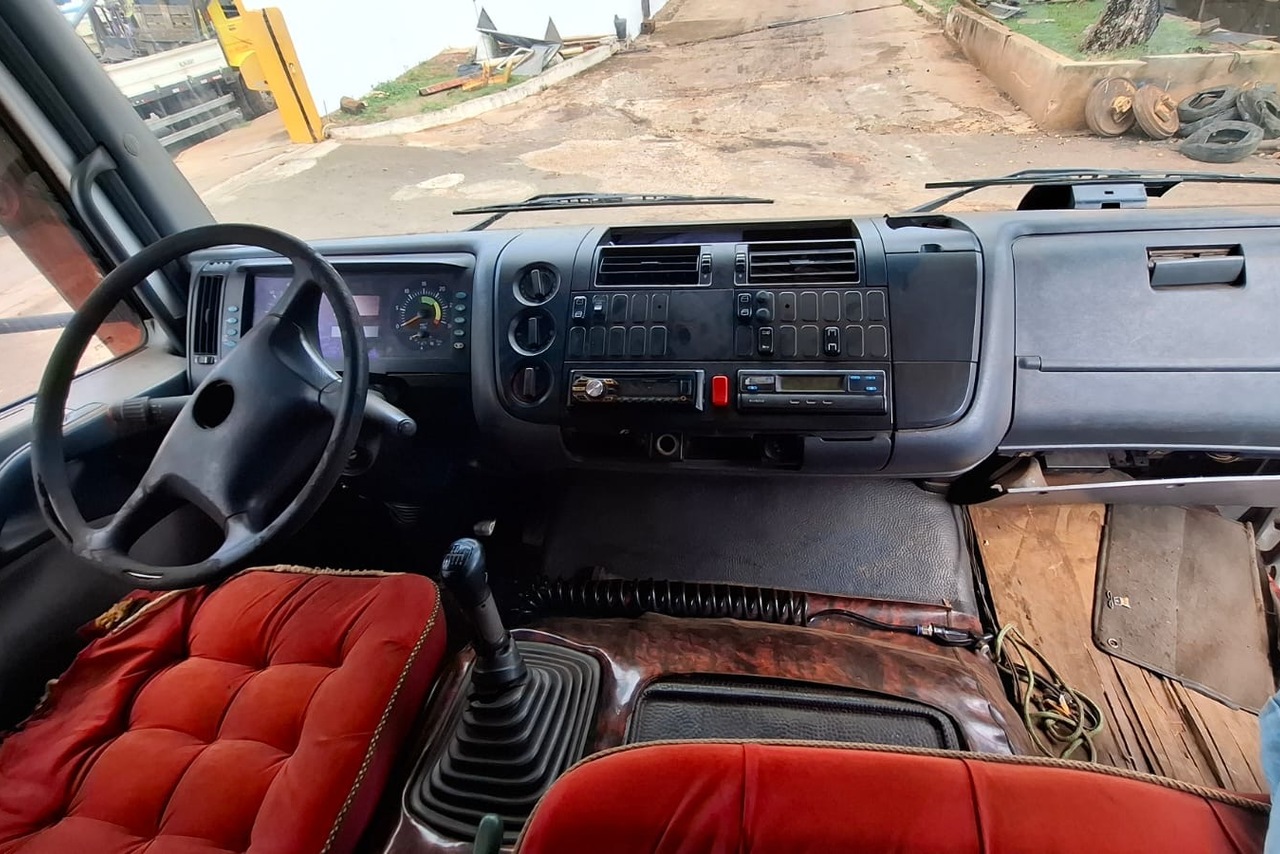 Mercedes Benz Axor 1933 - 05/05 12