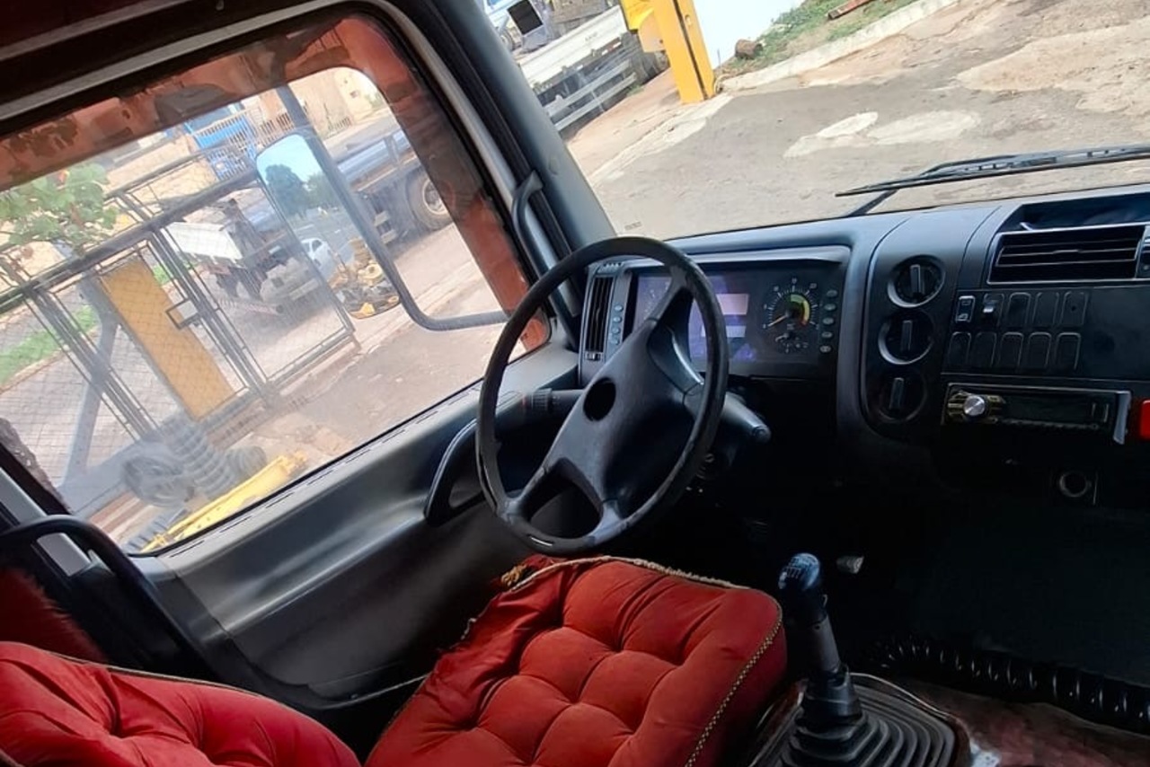 Mercedes Benz Axor 1933 - 05/05 15