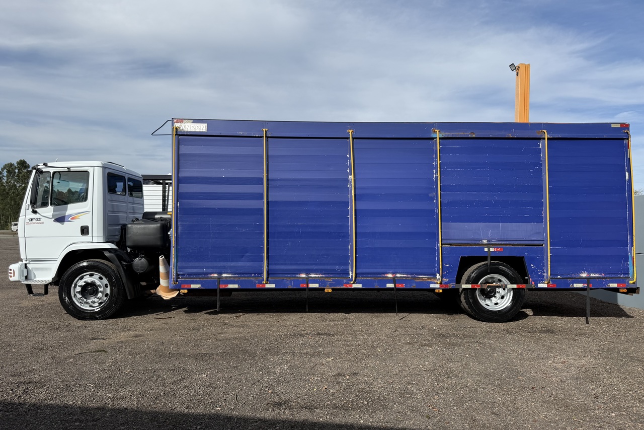 Mercedes Benz MB 1718 - 09/09 7