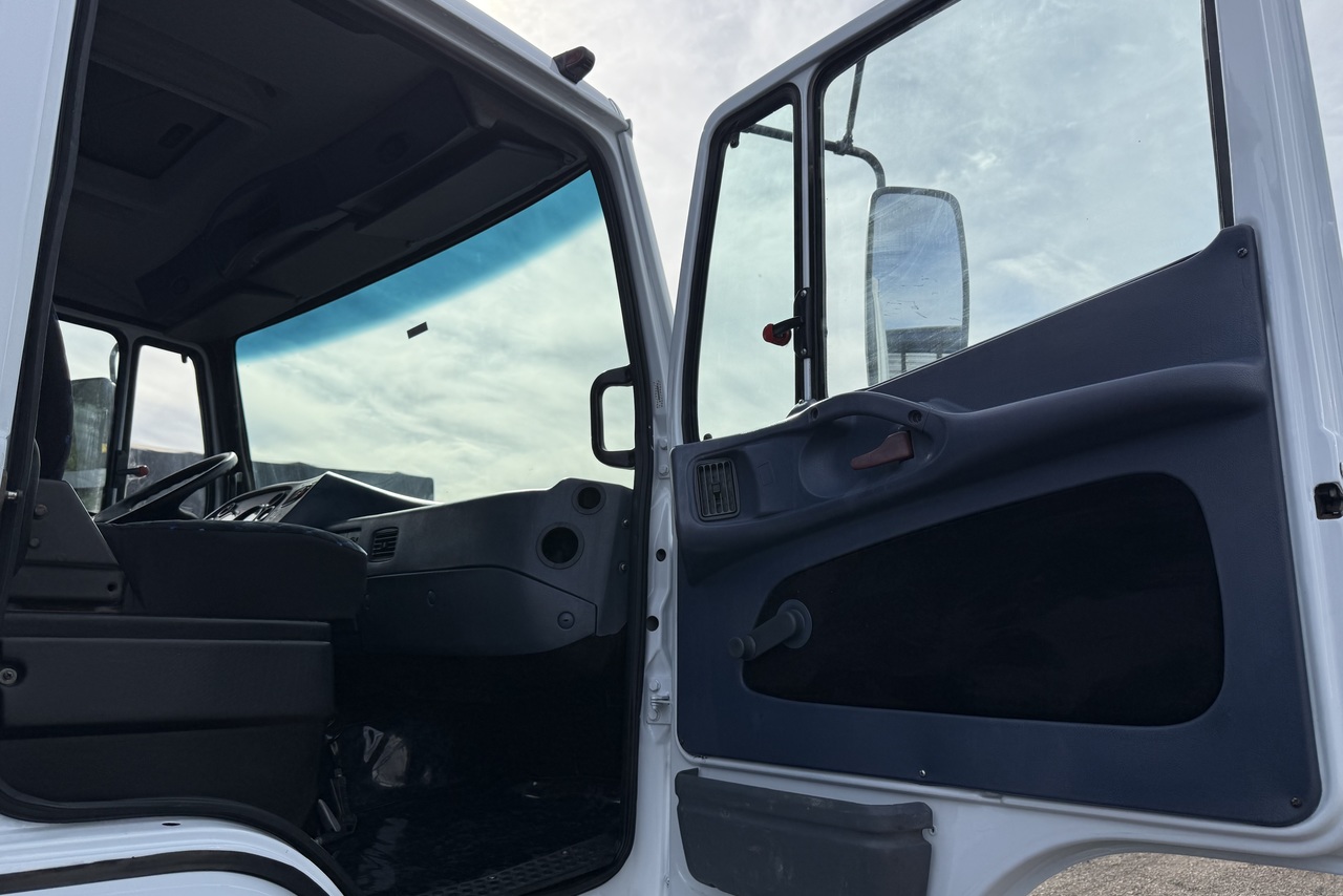 Mercedes Benz MB 1718 - 09/09 18