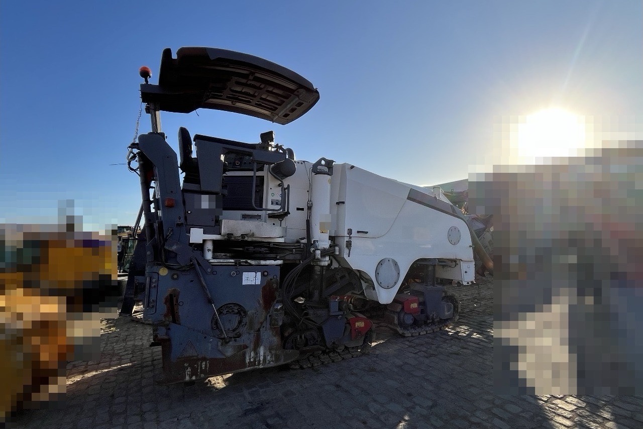 Wirtgen W100F - 08/08 2