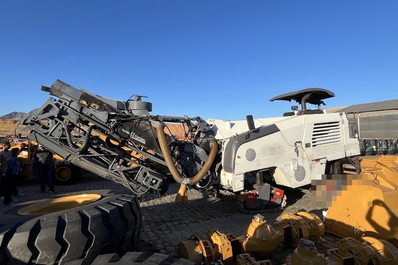 Wirtgen W100F - 08/08 4