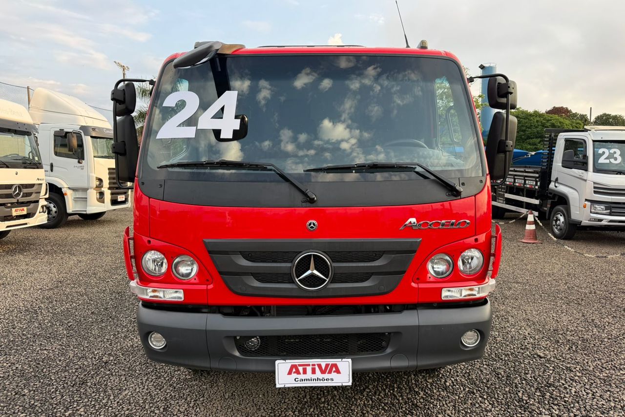 Mercedes Benz Accelo 1017 - 24/24 2