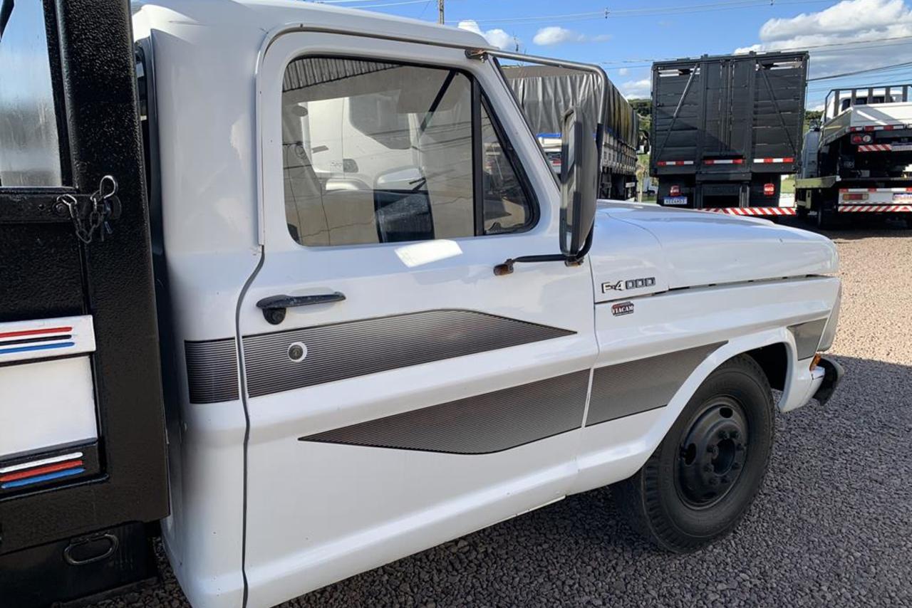 Ford F4000 - 85/85 2
