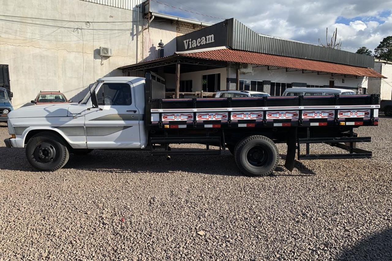 Ford F4000 - 85/85 4