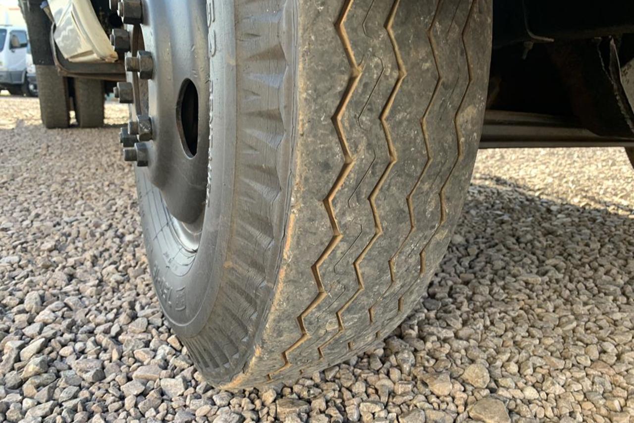 Ford F4000 - 85/85 13