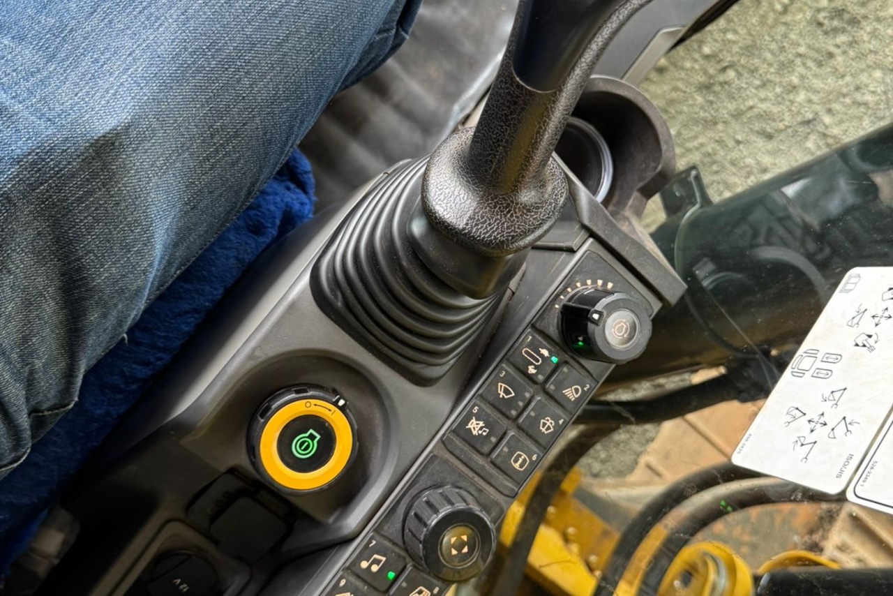Caterpillar  320 - 22/22 13