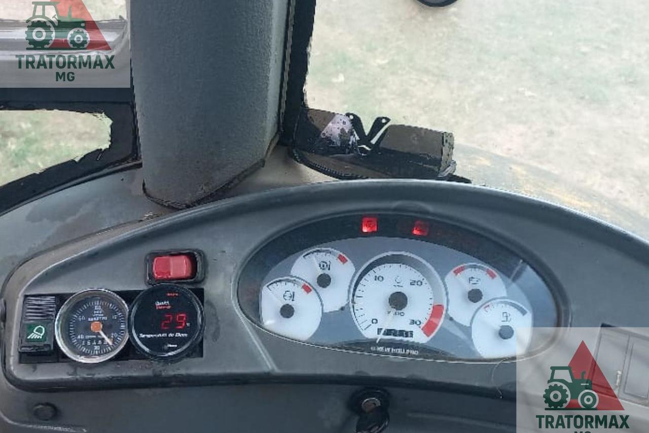 New Holland LB110 - 12/12 2