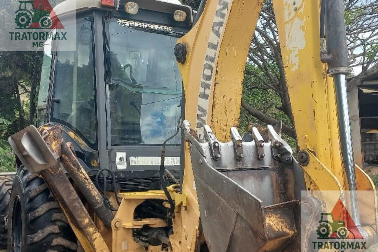 New Holland LB110 - 12/12 3