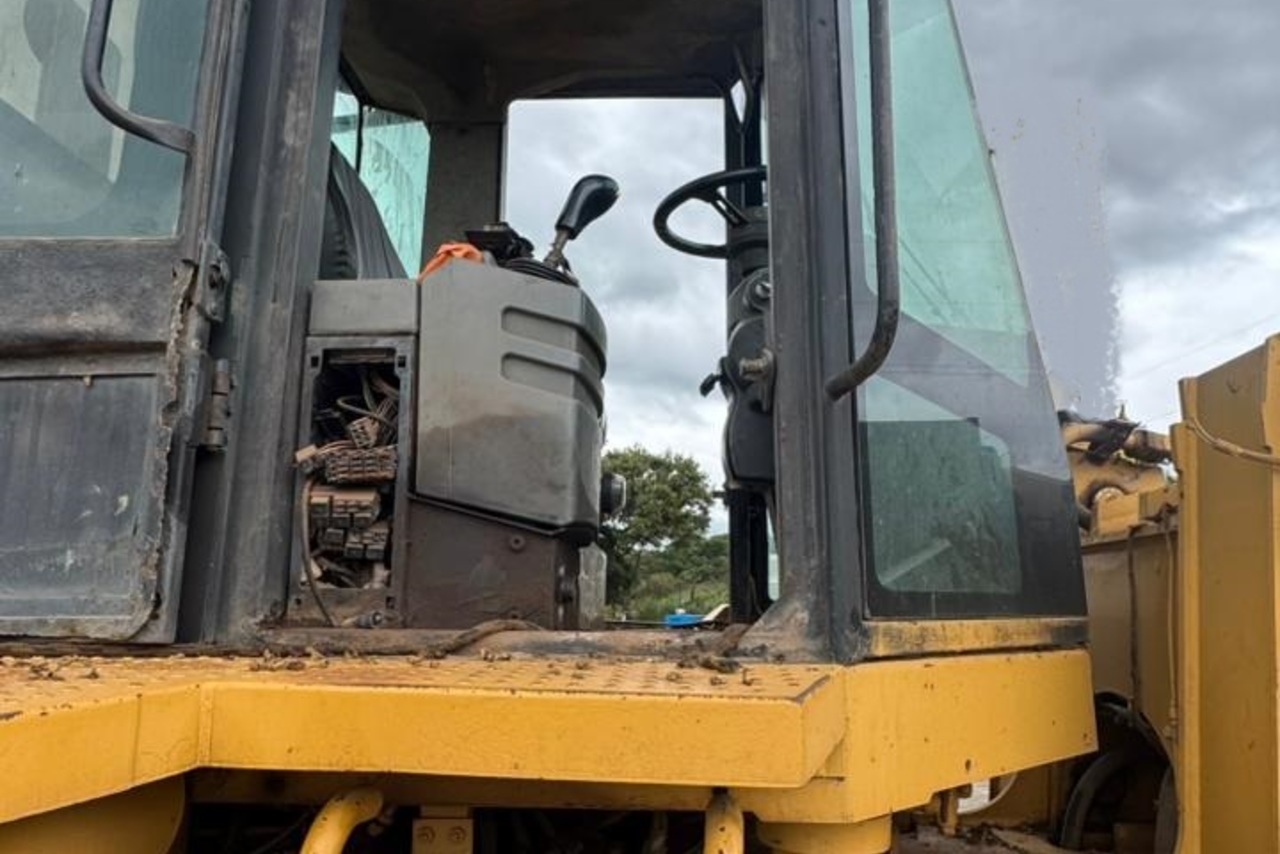 Caterpillar 938G - 01/01 5