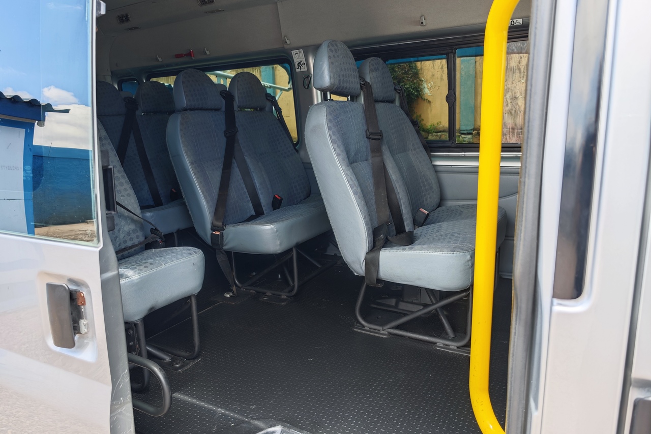 Ford Transit passageiros - 11/11 3