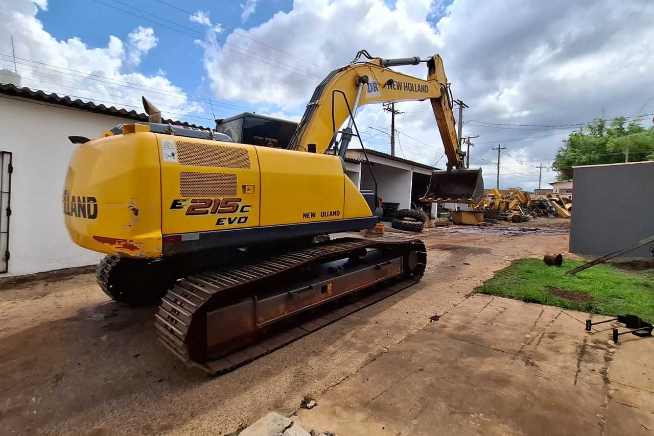 New Holland E215c - 22/22 6