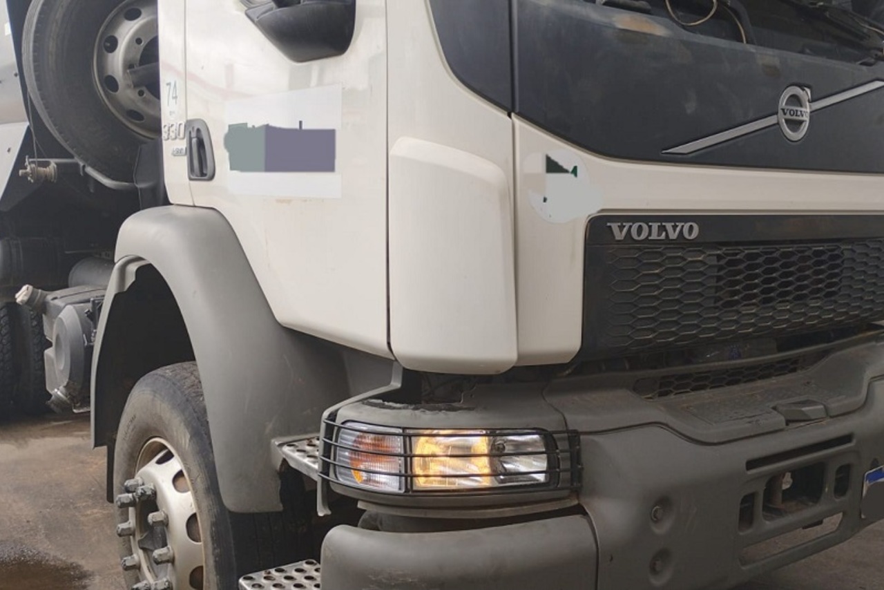 Volvo VM330 - 20/20 2
