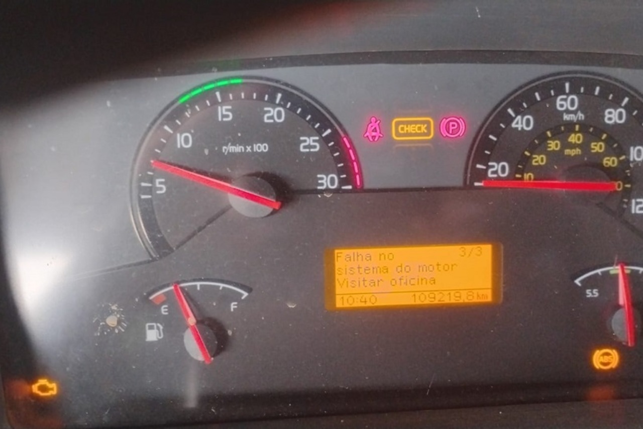 Volvo VM330 - 20/20 4