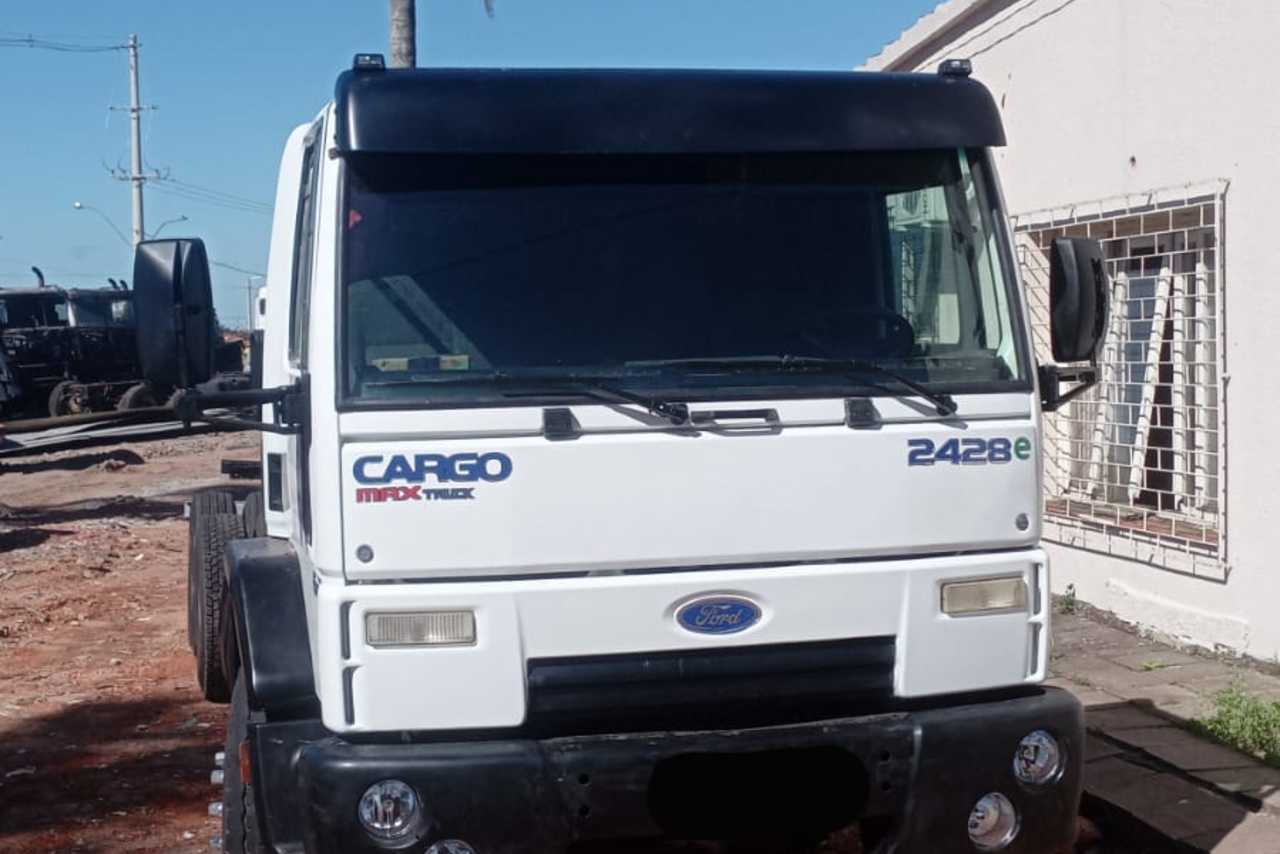 Ford Cargo2428 - 10/11 10