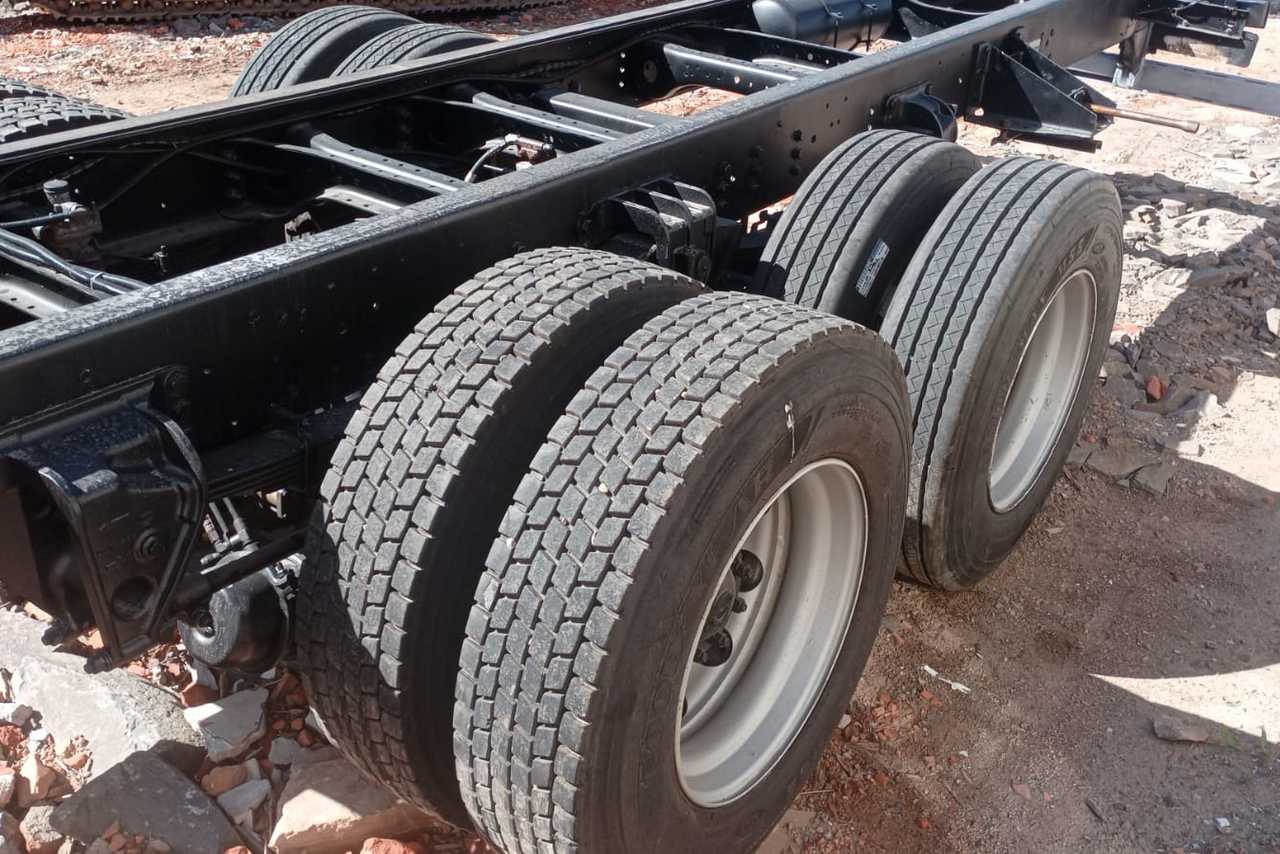 Ford Cargo2428 - 10/11 11
