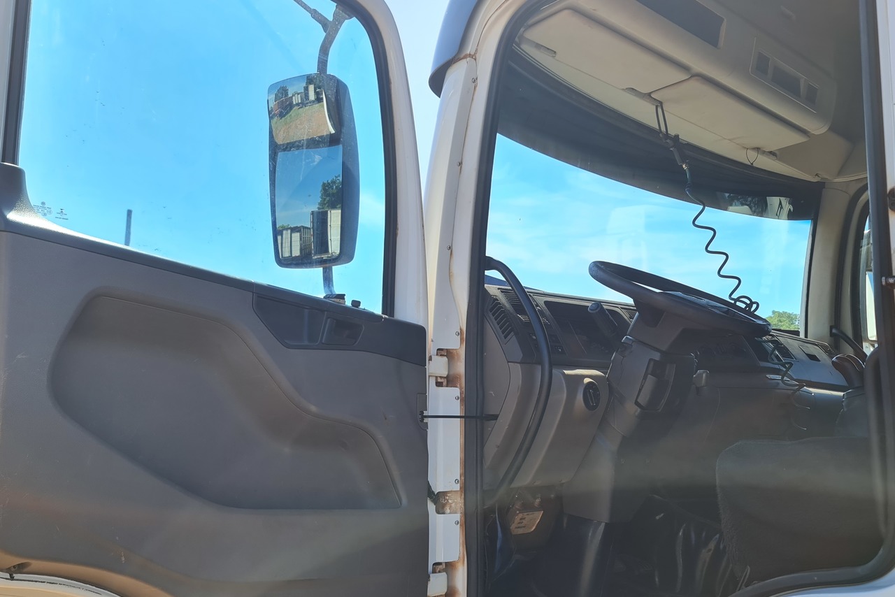 Volkswagen VW 25420 Constellation 6x2 - 18/19 9