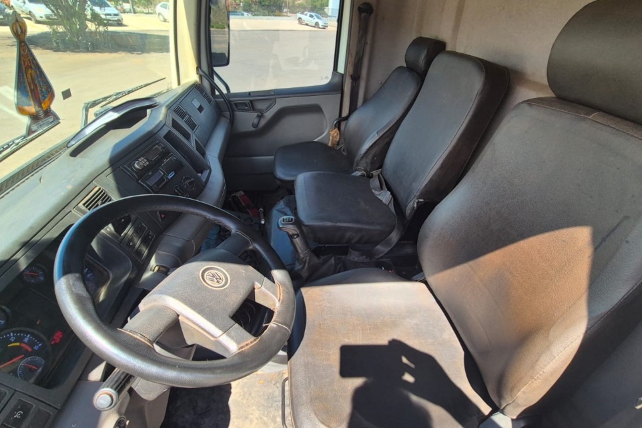 Volkswagen 17-260 E Constel. 4x2 - 20/21 5