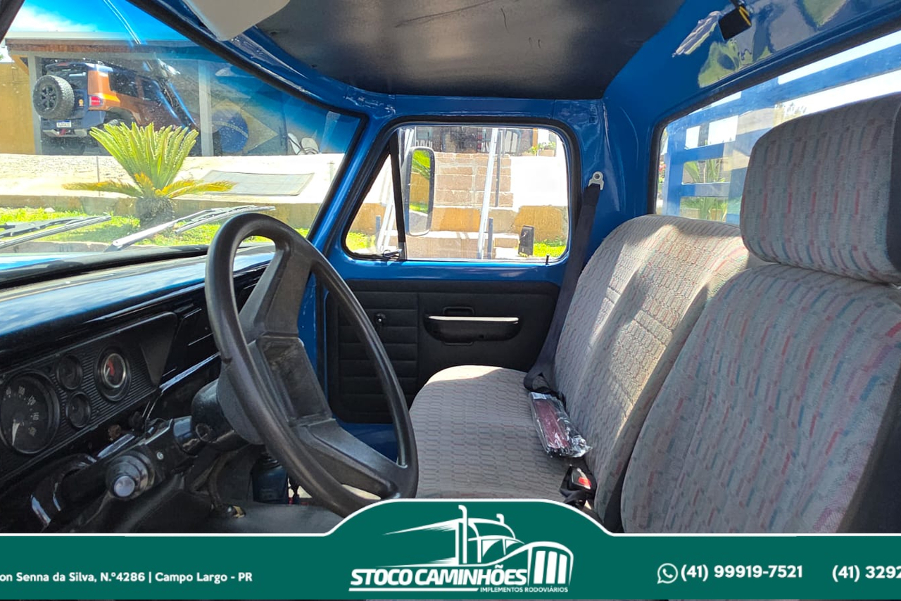 Ford F4000 - 77/77 13
