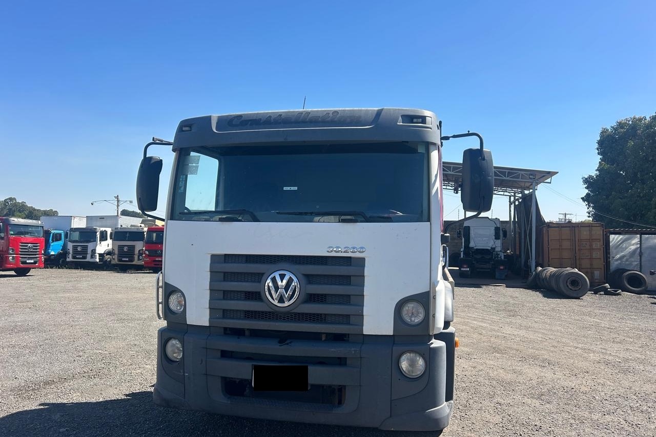Volkswagen 24-280 E Constellation 8x2 - 19/20 2