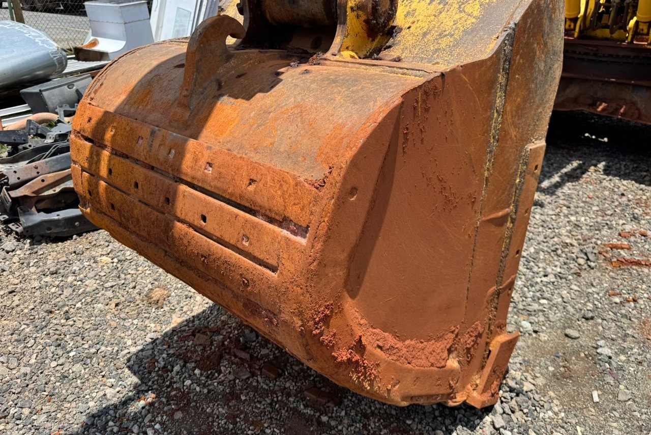 Komatsu PC200 - 12/12 6