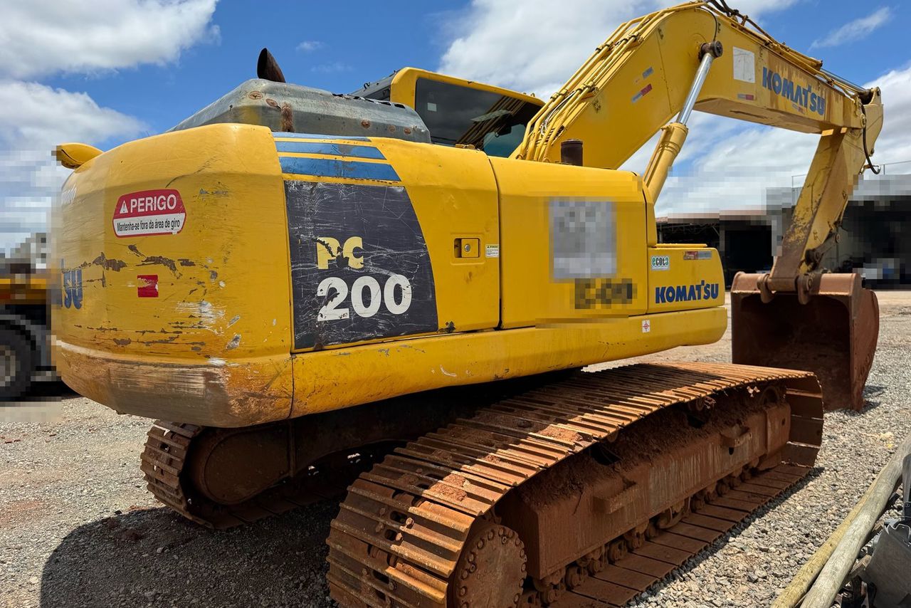 Komatsu PC200 - 12/12 8