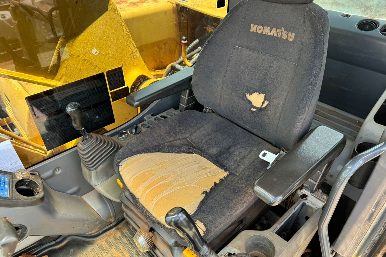 Komatsu PC200 - 12/12 9