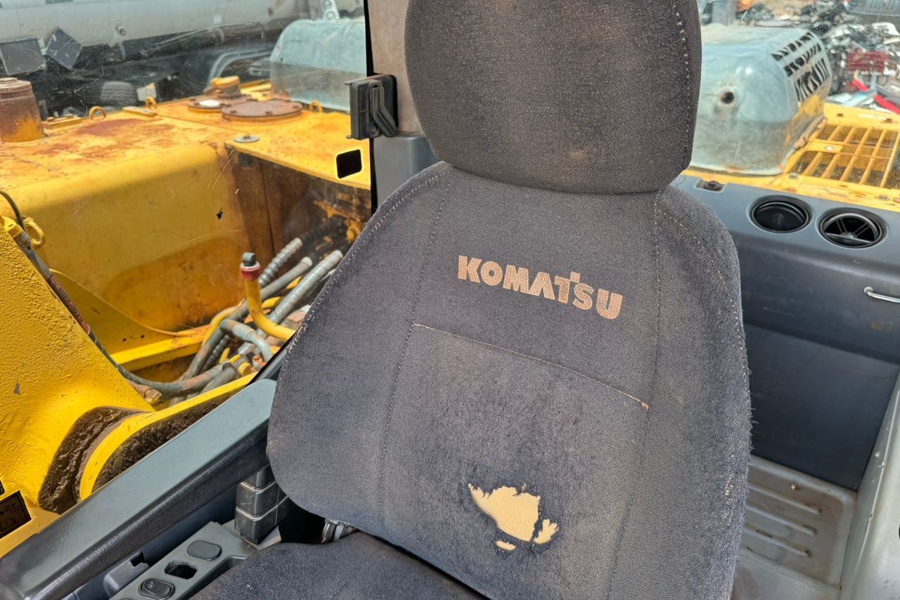 Komatsu PC200 - 12/12 10