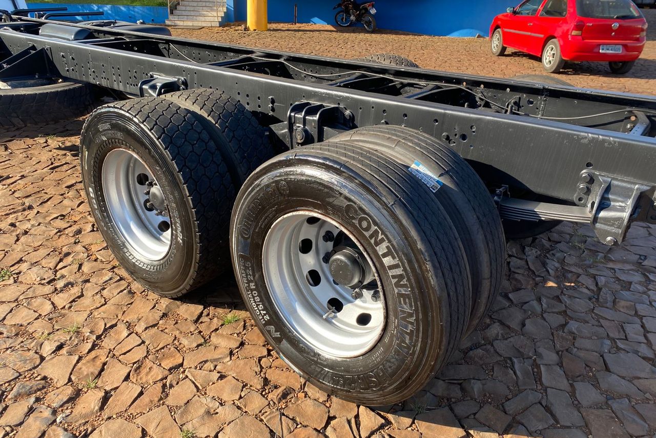 Volkswagen 24-280 E Constellation 8x2 - 13/13 12